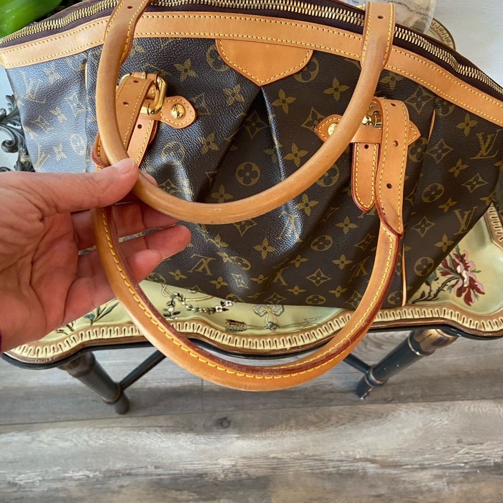 🎉Louis Vuitton 🎉Tivoli GM - Picture 10 of 16